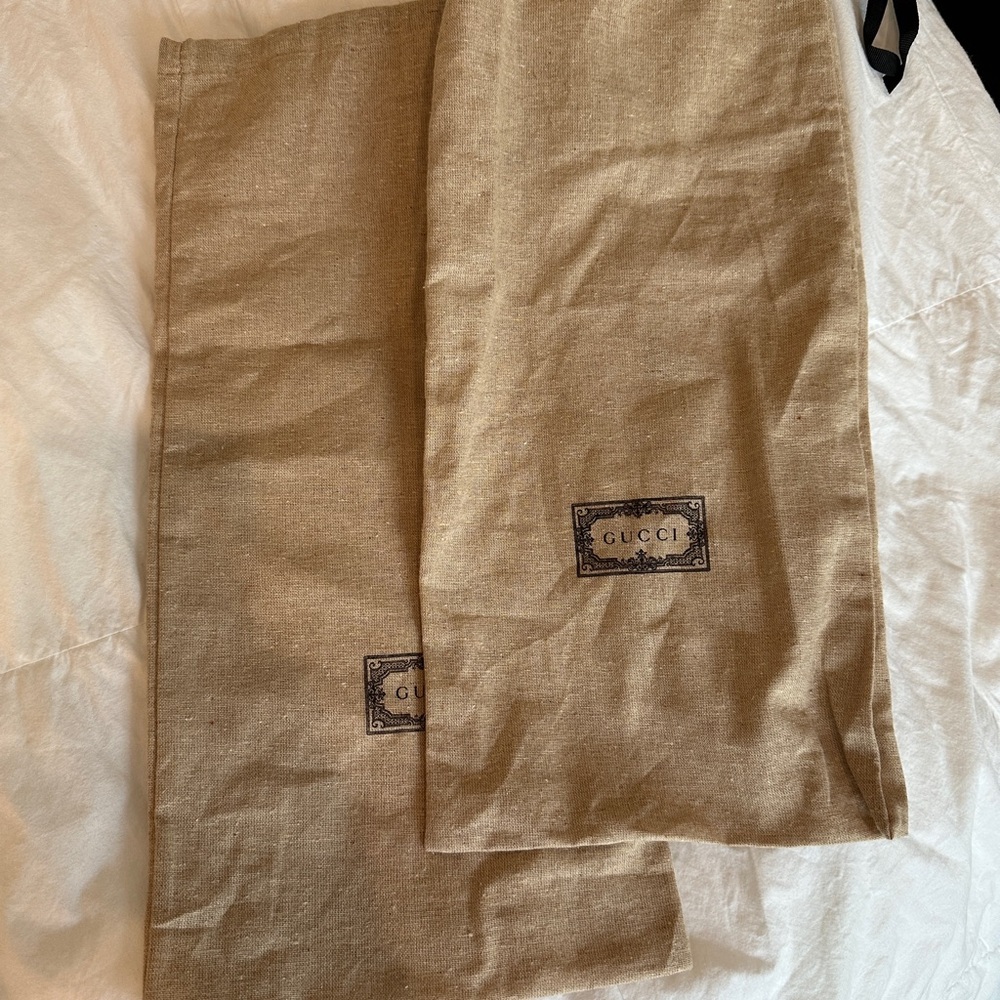 Gucci White Leather Men's Sneakers with Red and Green Accent - Picture 8 of 10